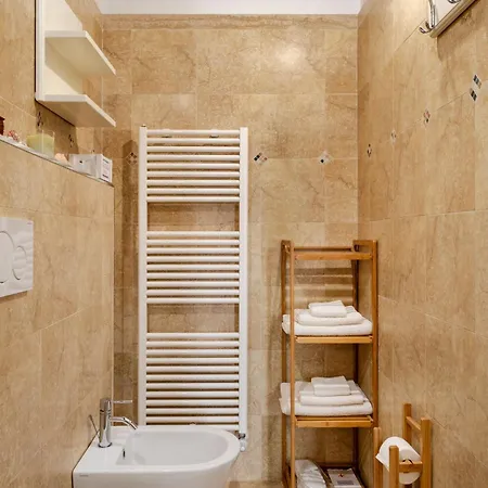 Palazzo De Tomasi Bed & Breakfast 3*