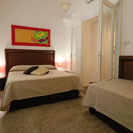 Palazzo De Tomasi Panzió Gallipoli