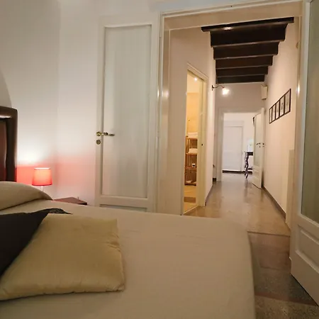 Palazzo De Tomasi Panzió 4*