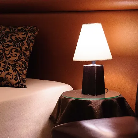 Palazzo De Tomasi 4*