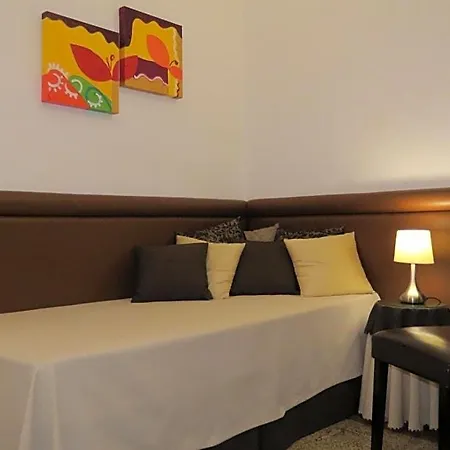 Palazzo De Tomasi 3*