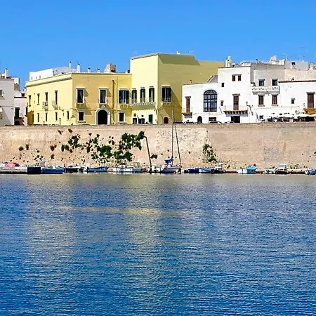 Palazzo De Tomasi 3*