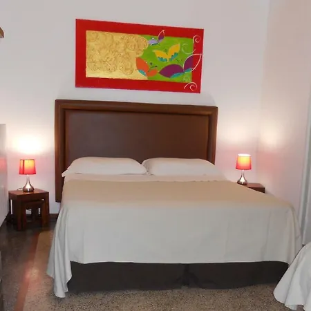 Palazzo De Tomasi Panzió