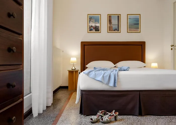 Palazzo De Tomasi Bed & Breakfast