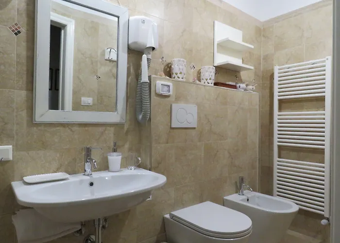 Palazzo De Tomasi Bed & Breakfast 3*